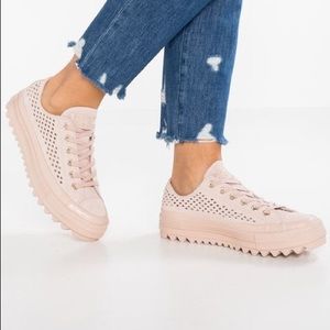 NWOT Converse Ripple Sneakers